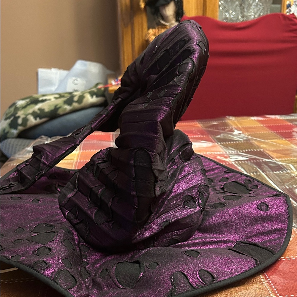 Elegant Purple Women's witch hat